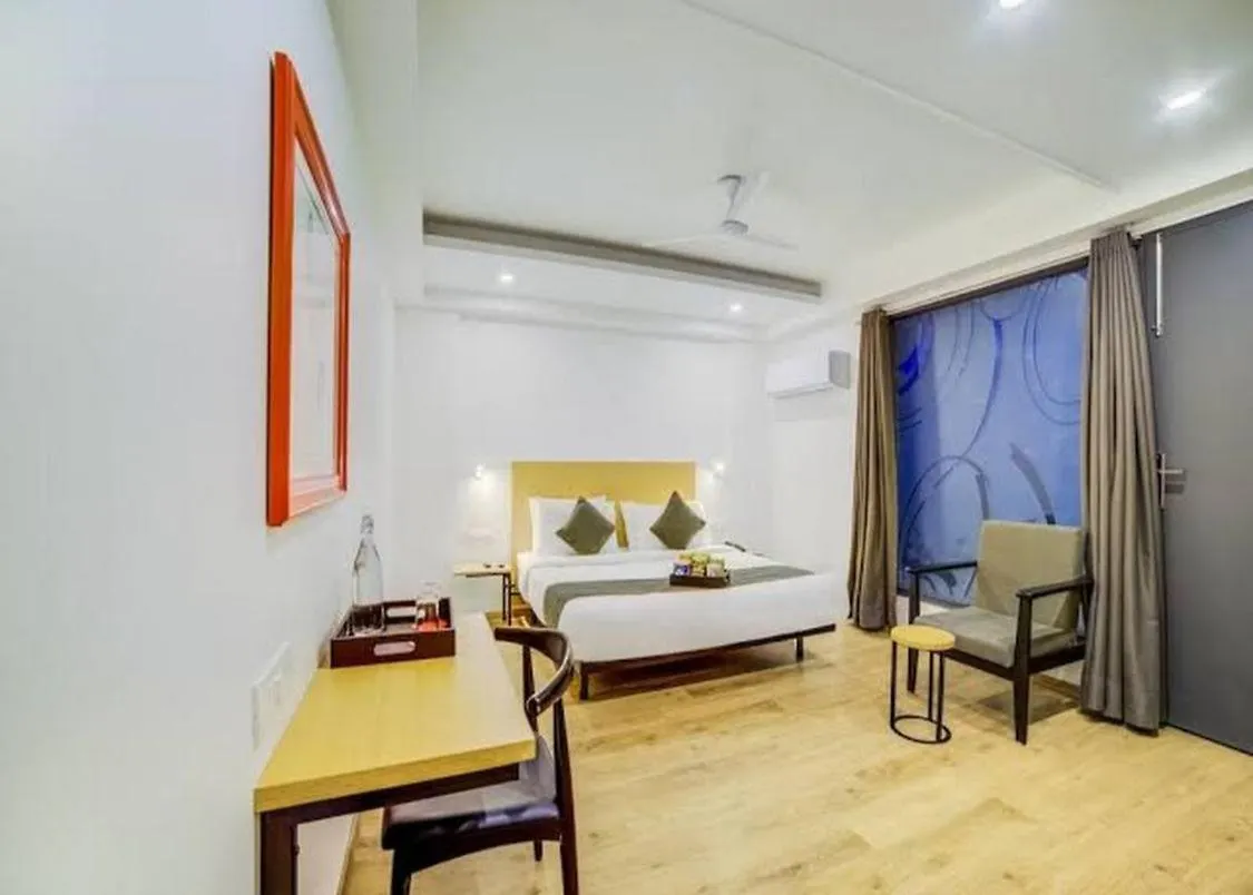 Contatos de Arena Residency